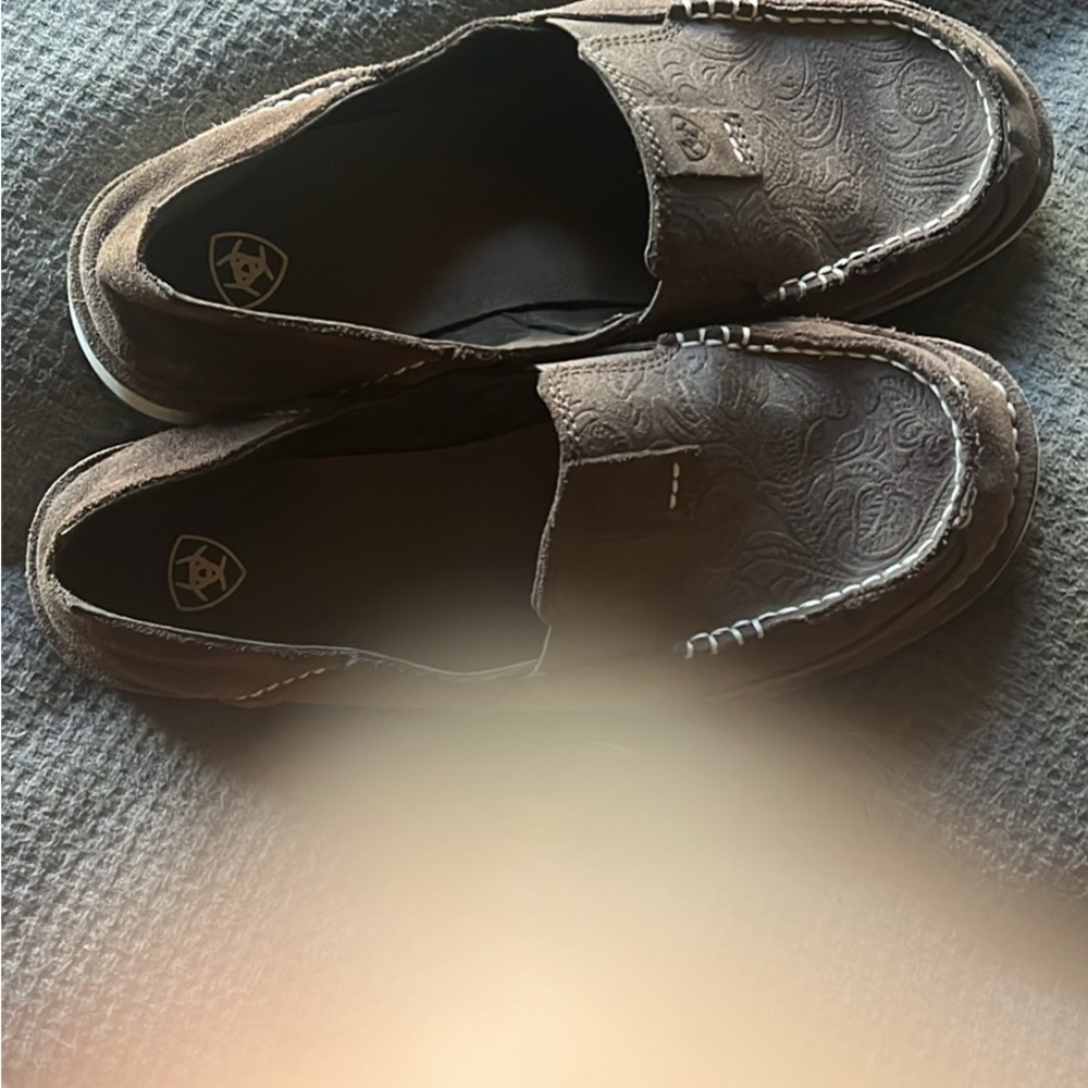NEW WOMENS ARIAT SLIP IN SHOE SUPER COMFY SZ. 8